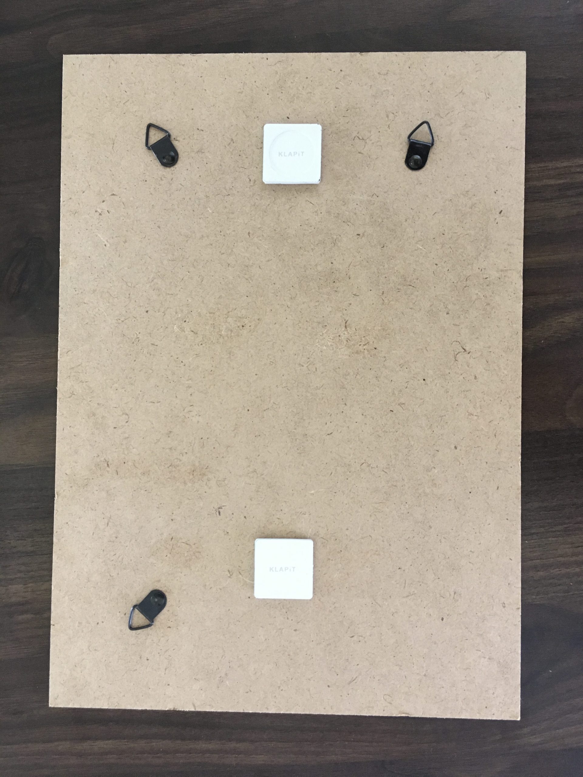 How to hang a painting without drilling or damaging walls? KLAPiT